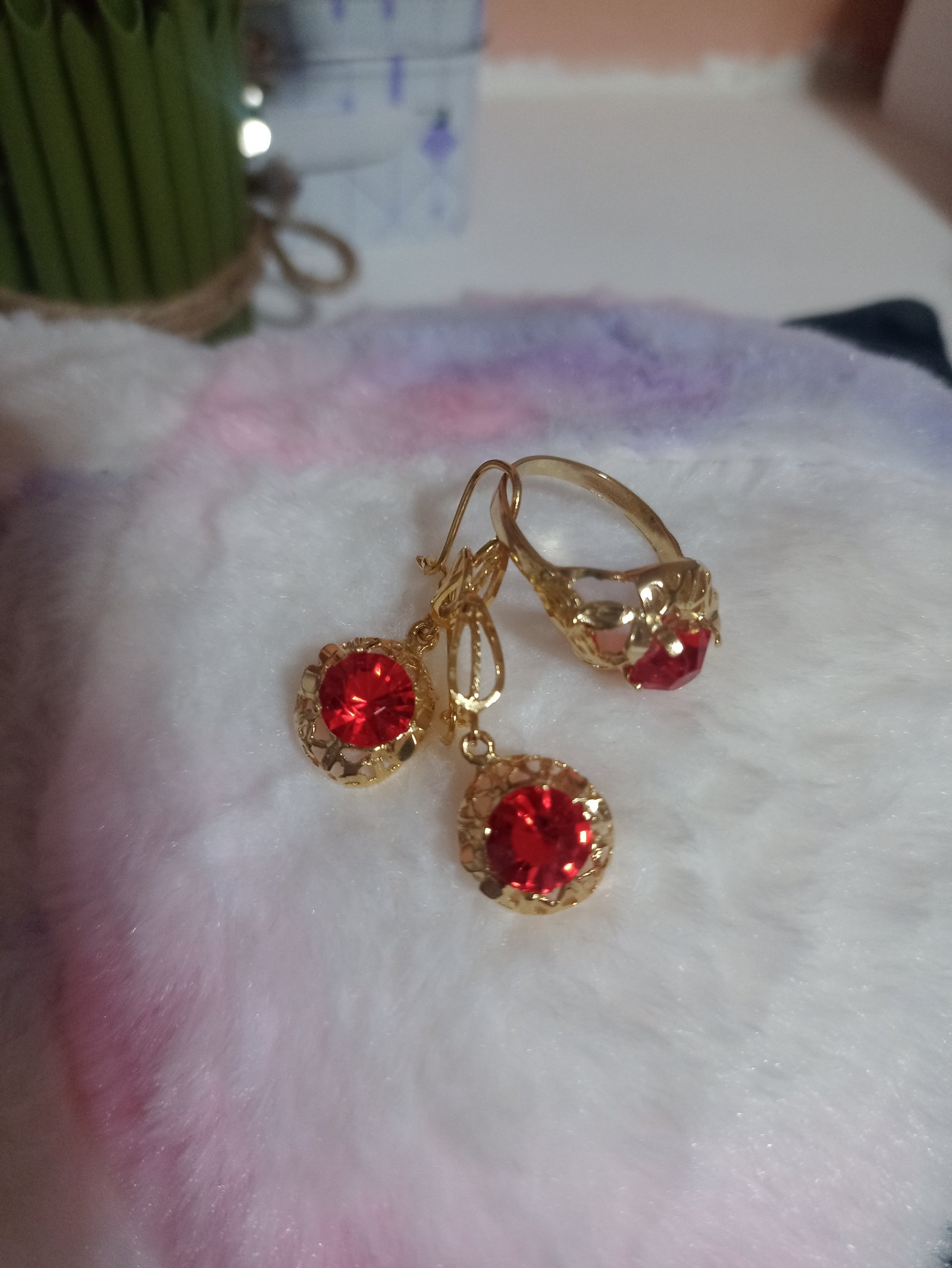 Anillo con aretes oro laminado con baño de 14k