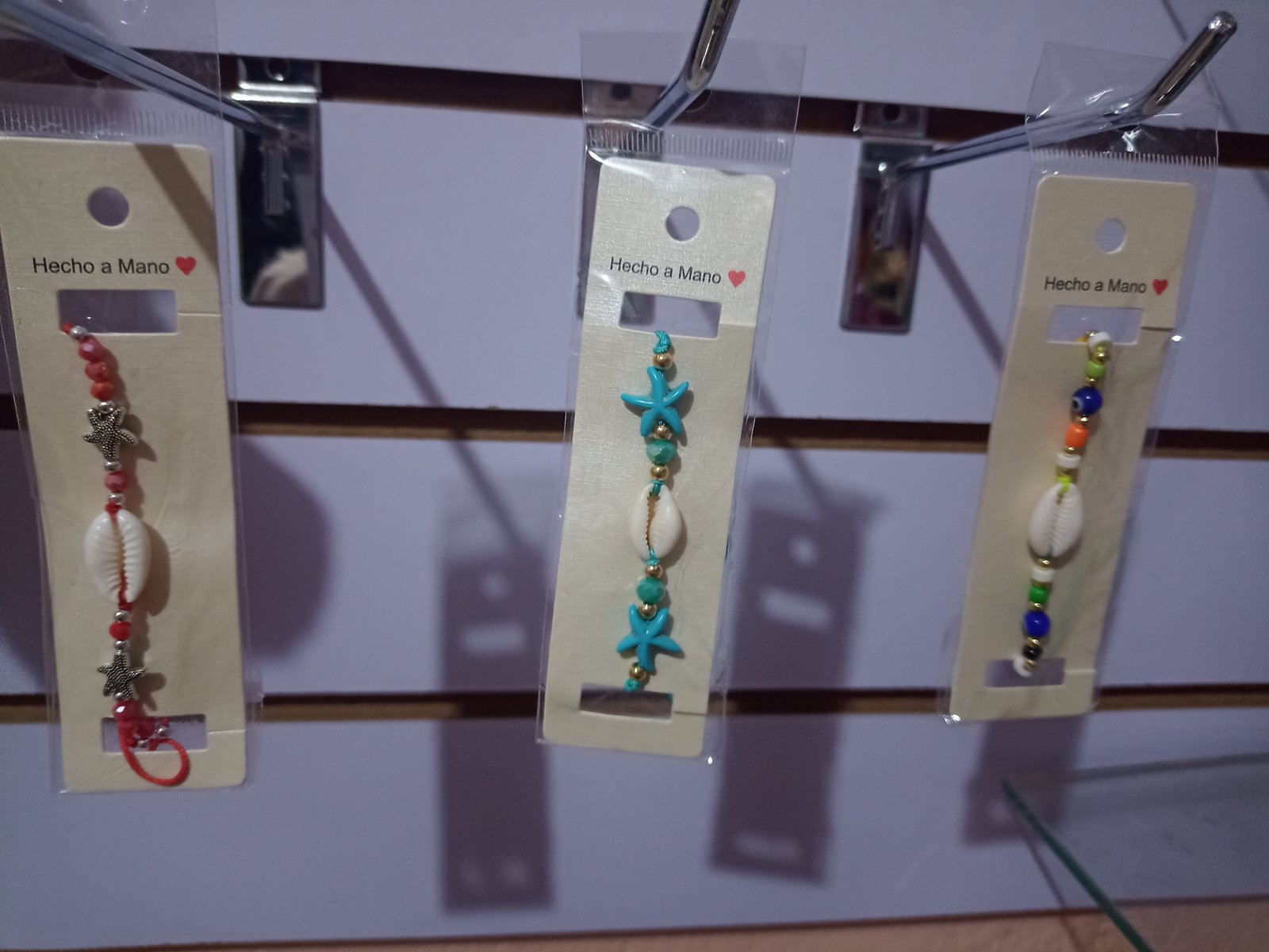 Pulceras con conchitas