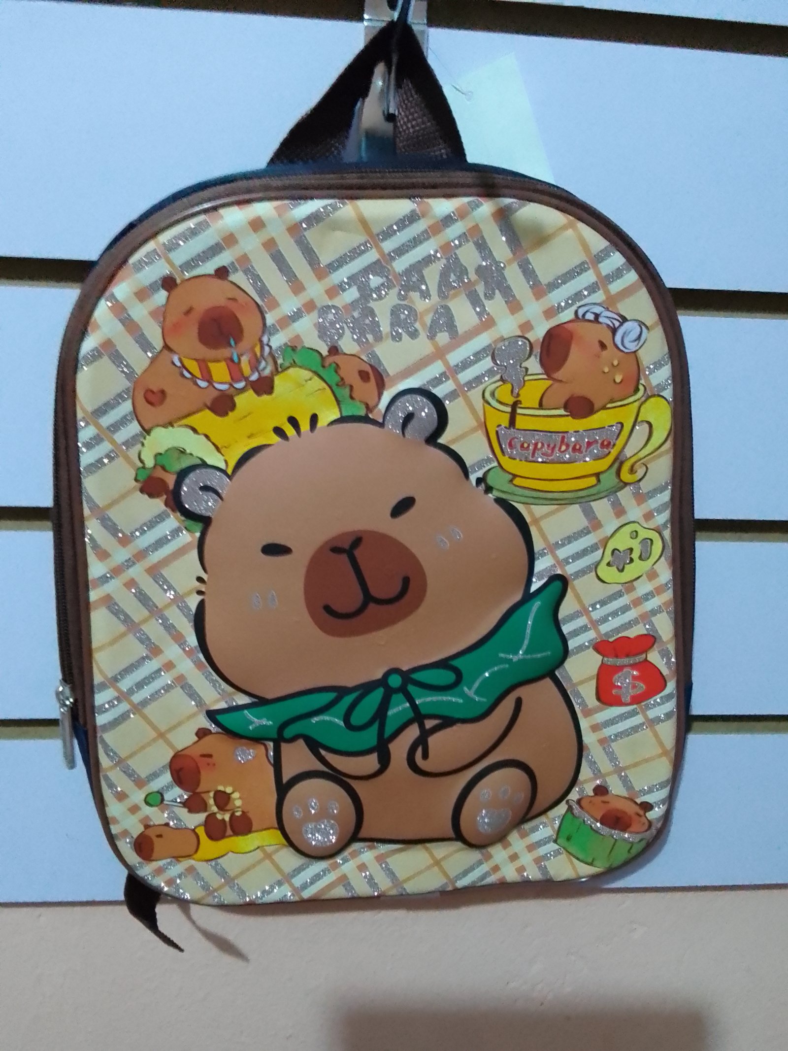 Mochila para kinder capibara