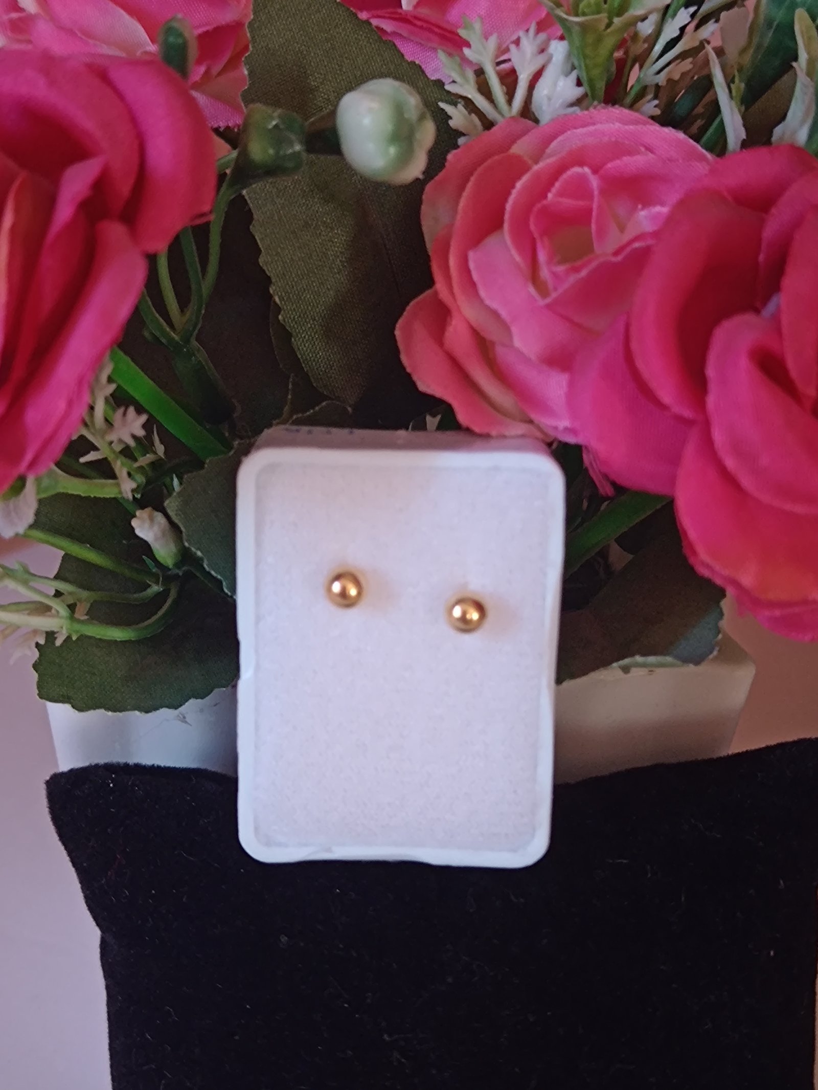 Broquel en oro de 10k