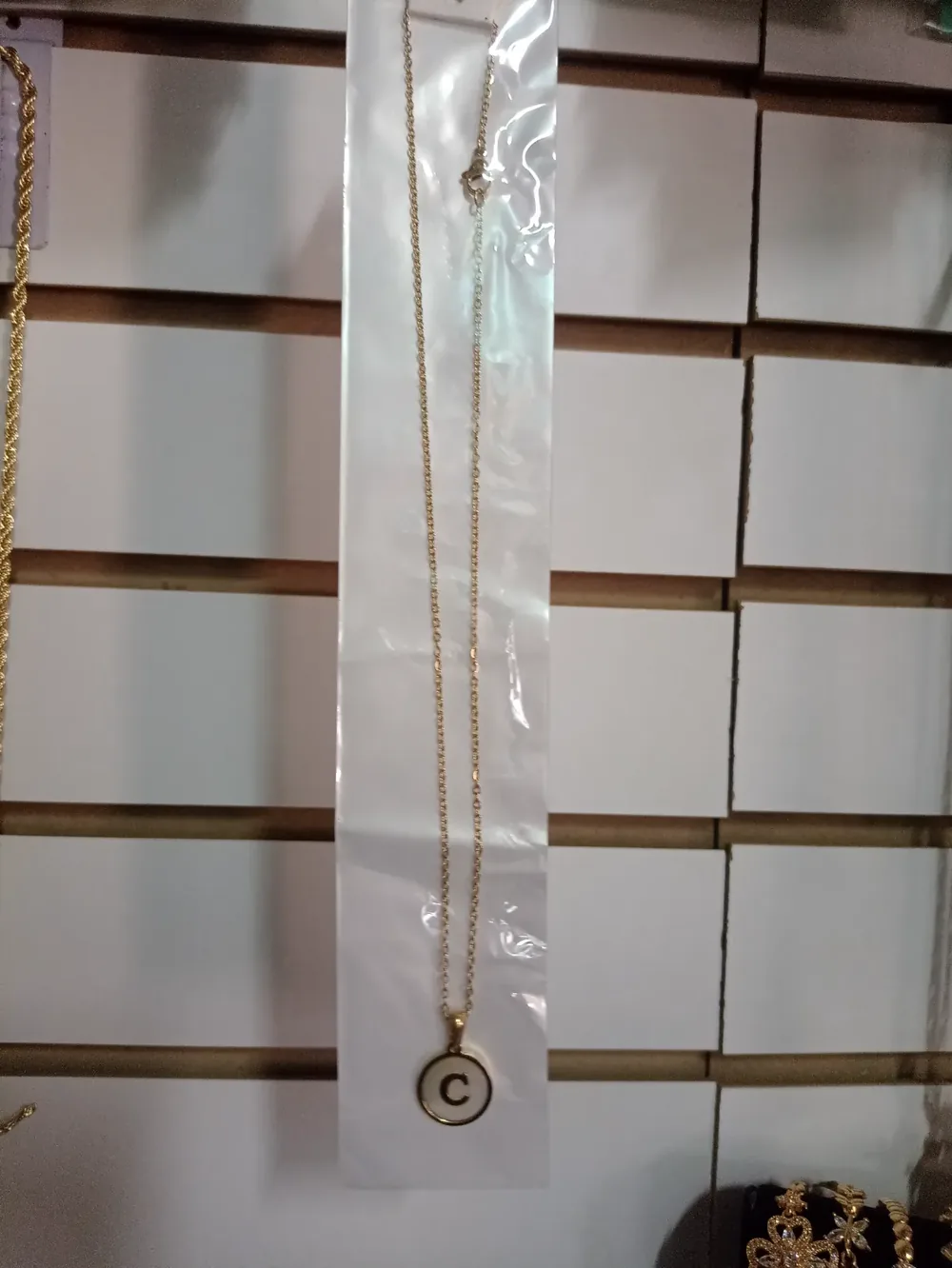 Cadena con inicial