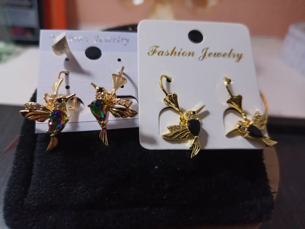 Aretes colibrí negro y tornasol