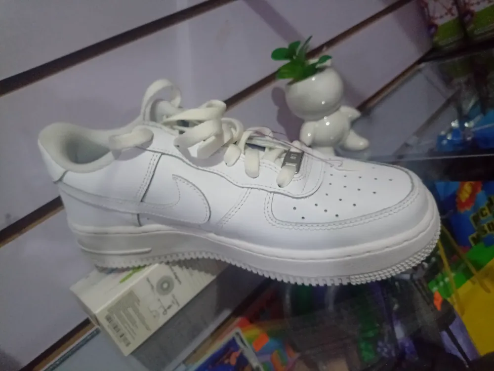 Tenis Nike air for one # 241/2